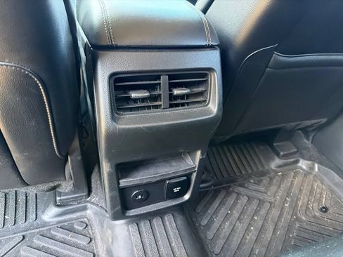 Used 2023 Ford Edge Titanium AWD/4WD image 12