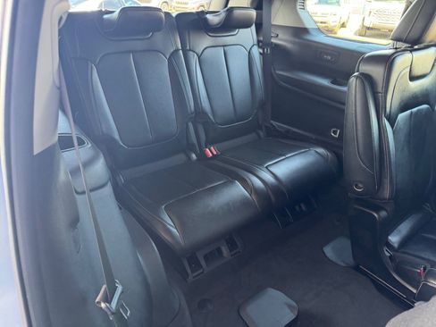 Used 2022 Jeep Grand Cherokee L Limited AWD/4WD image 31