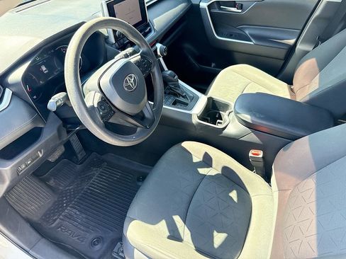 Used 2023 Toyota RAV4 XLE FWD image 25