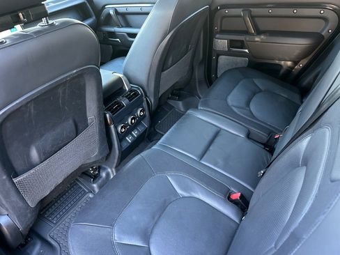Used 2023 Land Rover Defender 130 X-Dynamic SE image 15