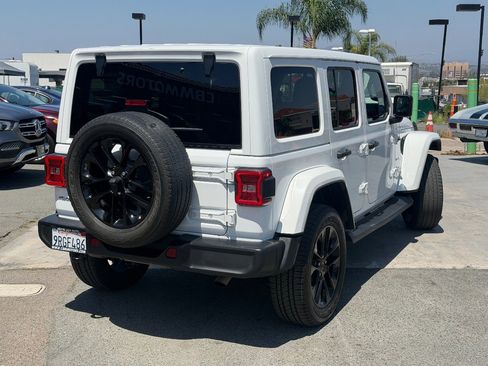 Used 2021 Jeep Wrangler Unlimited Sahara AWD/4WD image 9