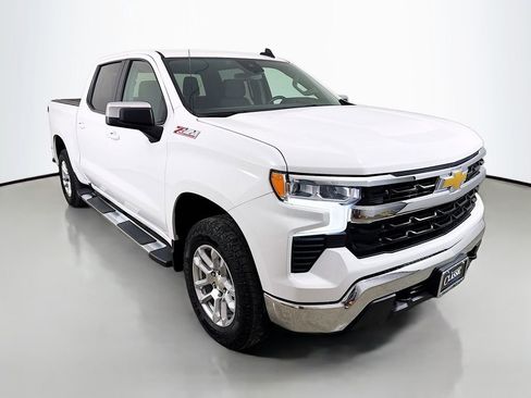 Used 2024 Chevrolet Silverado 1500 LT w/ Z71 Off-Road Package image 1