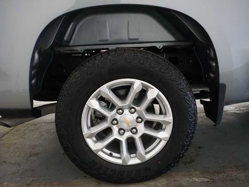 Certified 2025 Chevrolet Silverado 1500 LT image 10