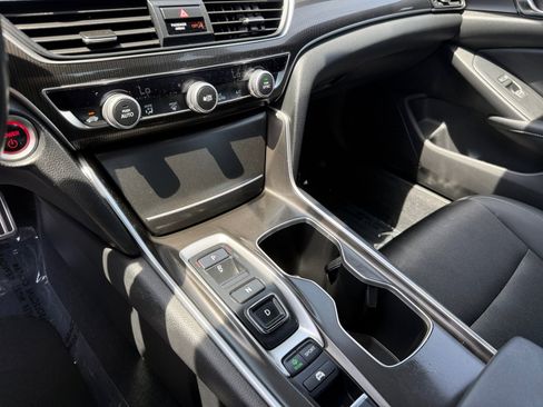 Used 2022 Honda Accord Sport image 13