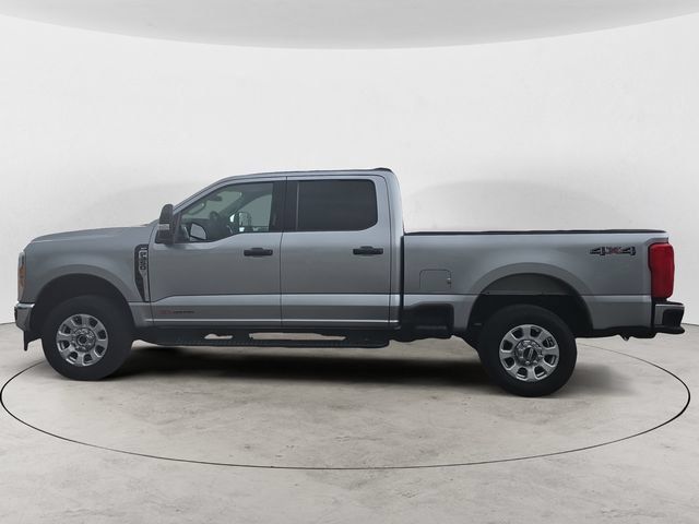 Used 2023 Ford F350 XLT AWD/4WD image 8