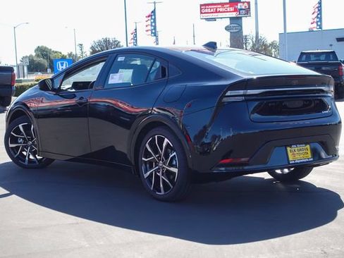 New 2026 Toyota Prius Plug-In Hybrid image 10