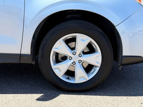 Used 2016 Subaru Forester 2.5i Premium AWD/4WD image 6