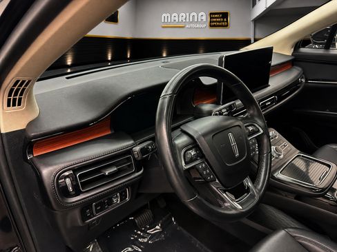 Used 2023 Lincoln Nautilus Reserve AWD/4WD image 21