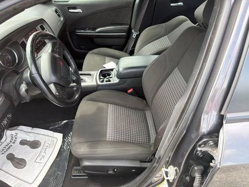Used 2023 Dodge Charger SXT RWD image 8