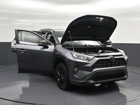 Used 2021 Toyota RAV4 XLE FWD image 36