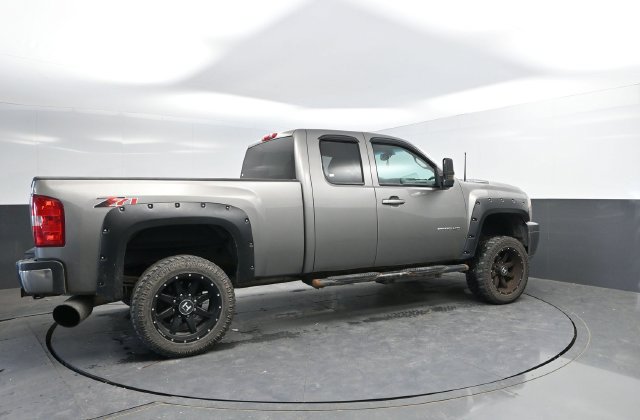 Used 2013 Chevrolet Silverado 2500 LT w/ Z71 Appearance Package AWD/4WD image 3