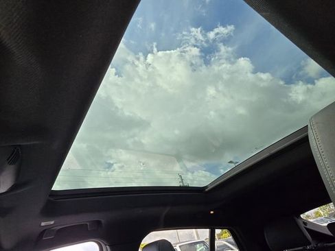 Used 2025 BMW X2 xDrive28i image 18