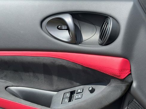 Certified 2024 Nissan Z Performance w/ Floor Mat Package image 16