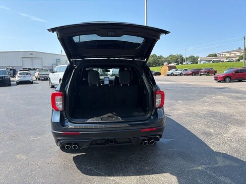 Used 2022 Ford Explorer ST w/ Equipment Group 401A RWD image 15
