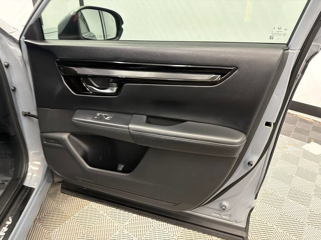 Used 2023 Honda CR-V EX-L image 16
