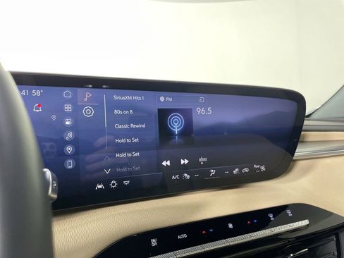 Used 2025 Buick Enclave Preferred image 13