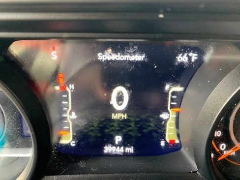 Certified 2024 Jeep Wrangler Unlimited Rubicon 392 w/ Dual Top Group AWD/4WD image 25