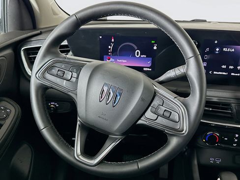 Used 2025 Buick Encore GX Preferred image 18