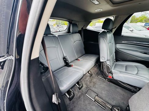 Used 2021 Buick Enclave Essence image 24