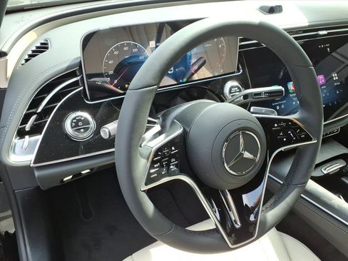 New 2026 Mercedes-Benz E 450 4MATIC Sedan image 16