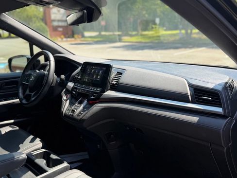 Used 2023 Honda Odyssey Sport image 16