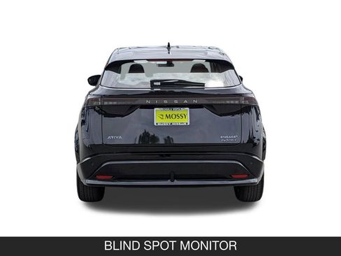 Used 2023 Nissan Ariya AWD image 9