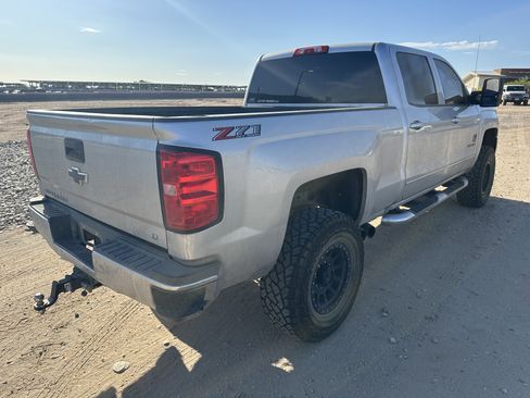 Used 2019 Chevrolet Silverado 2500 LT w/ LT Convenience Package AWD/4WD image 5