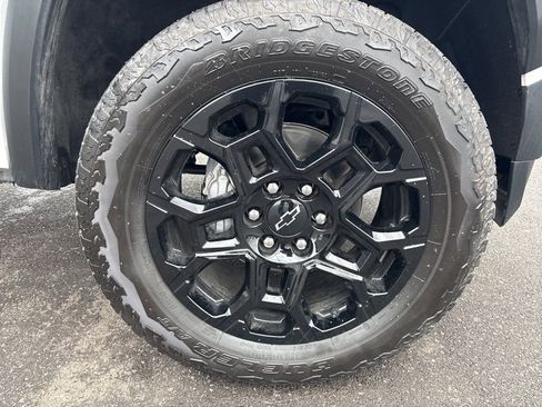 Used 2026 Chevrolet Colorado Trail Boss image 9