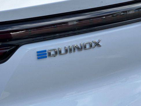 New 2026 Chevrolet Equinox EV LT image 24