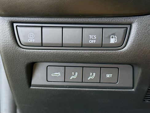 Used 2025 MAZDA CX-50 AWD 2.5 Hybrid w/ Premium Pkg image 17