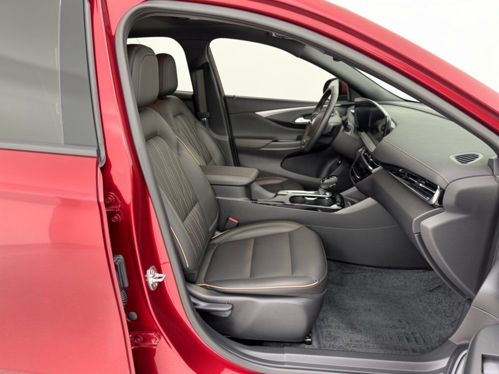Used 2025 Buick Envista Avenir FWD image 30