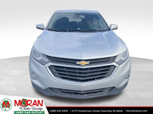 Used 2020 Chevrolet Equinox LT w/ Driver Convenience Package image 2