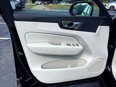 New 2025 Volvo XC60 T8 Plus w/ Protection Package Premier image 11