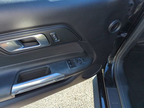 Used 2018 Ford Mustang GT w/ GT Performance Package RWD image 14