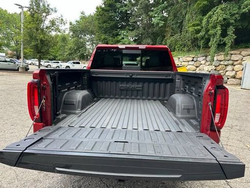 Used 2025 GMC Sierra 1500 SLT w/ SLT Premium Plus Package AWD/4WD image 29