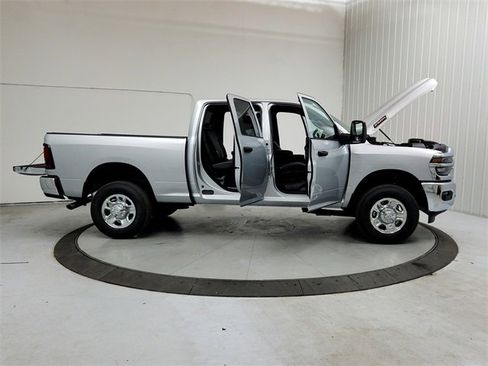 New 2026 RAM 2500 Tradesman w/ Chrome Appearance Group image 16