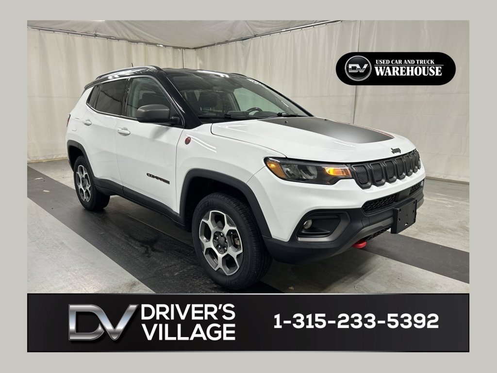 Used 2022 Jeep Compass Trailhawk w/ Trailhawk Convenience Group AWD/4WD image 1