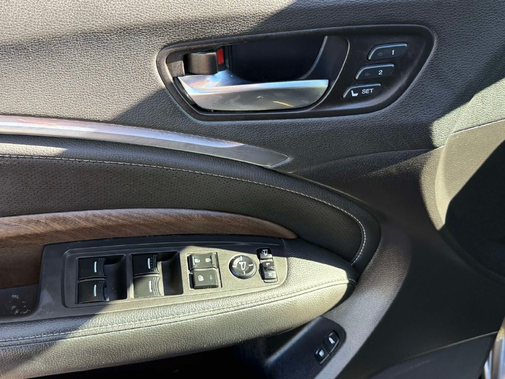 Used 2020 Acura MDX w/ Technology Package AWD/4WD image 15