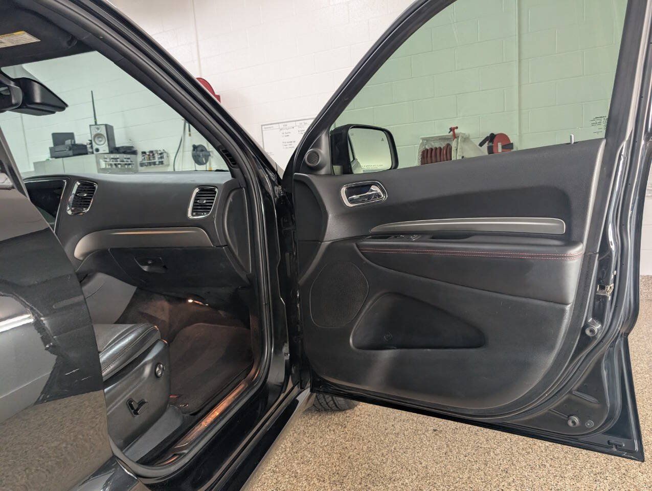 Used 2014 Dodge Durango R/T w/ Technology Group AWD/4WD image 20