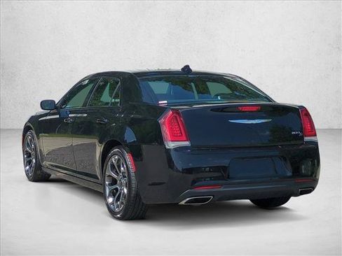 Used 2019 Chrysler 300 S RWD image 8