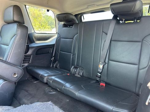 Used 2018 Chevrolet Tahoe LT w/ Luxury Package RWD image 29