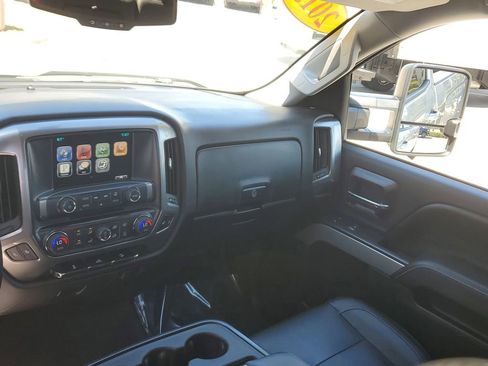 Used 2015 Chevrolet Silverado 2500 LT w/ LT Convenience Package image 21