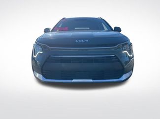 Certified 2023 Kia Niro EX video 2