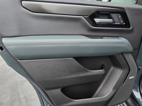 New 2026 GMC Yukon AT4 w/ AT4 Premium Package image 28