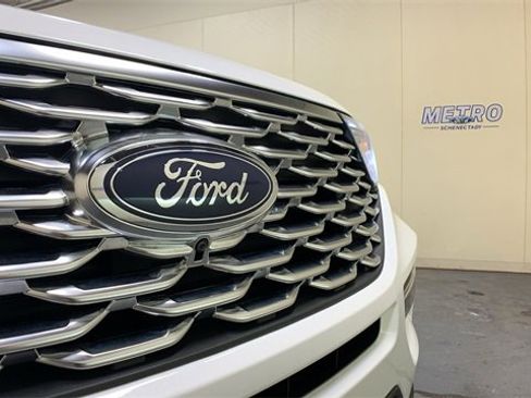 Certified 2023 Ford Explorer Platinum w/ Technology Package image 57