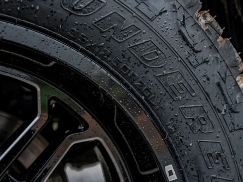 Used 2024 RAM 2500 Big Horn image 64