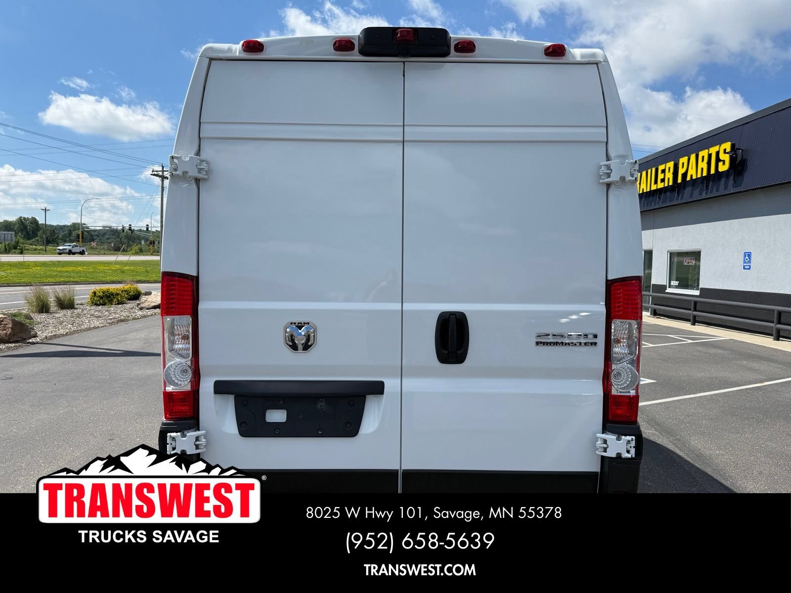 Used 2025 RAM ProMaster 2500 w/ Convenience Group FWD image 13