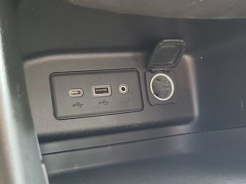 Used 2019 Chevrolet Equinox LT FWD image 27