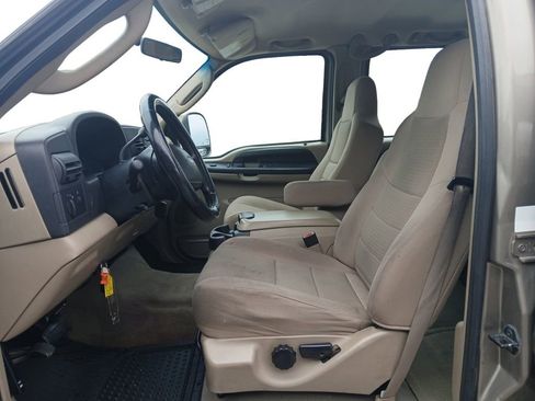 Used 2005 Ford F250 XLT RWD image 9