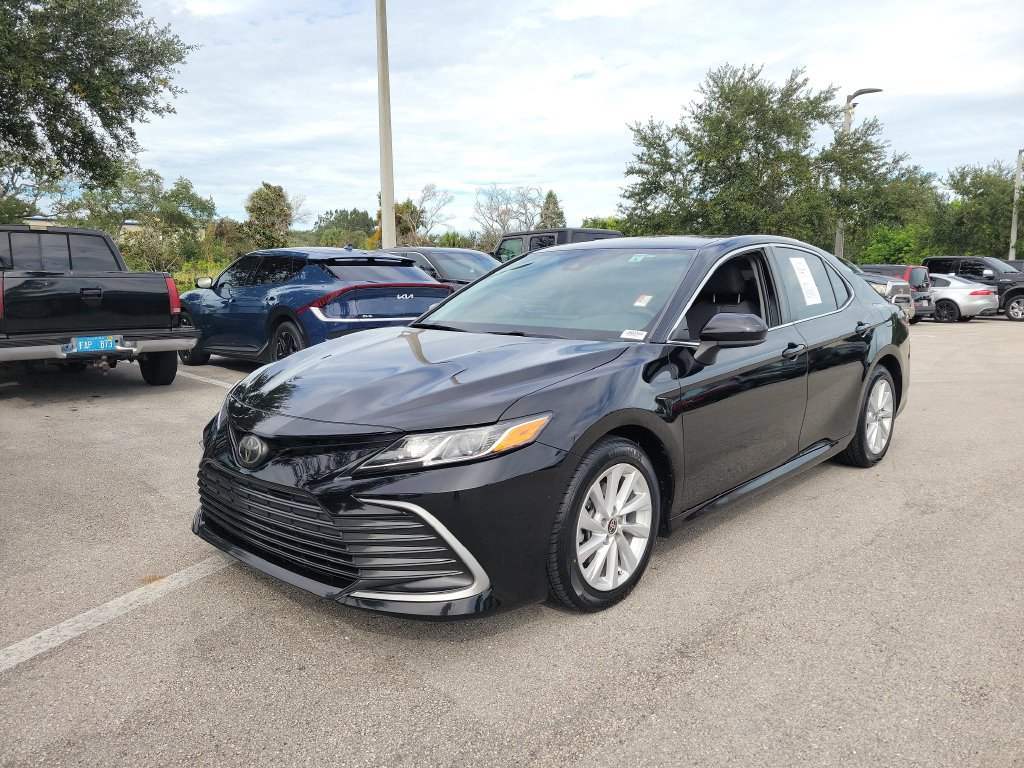 Certified 2022 Toyota Camry LE FWD image 31